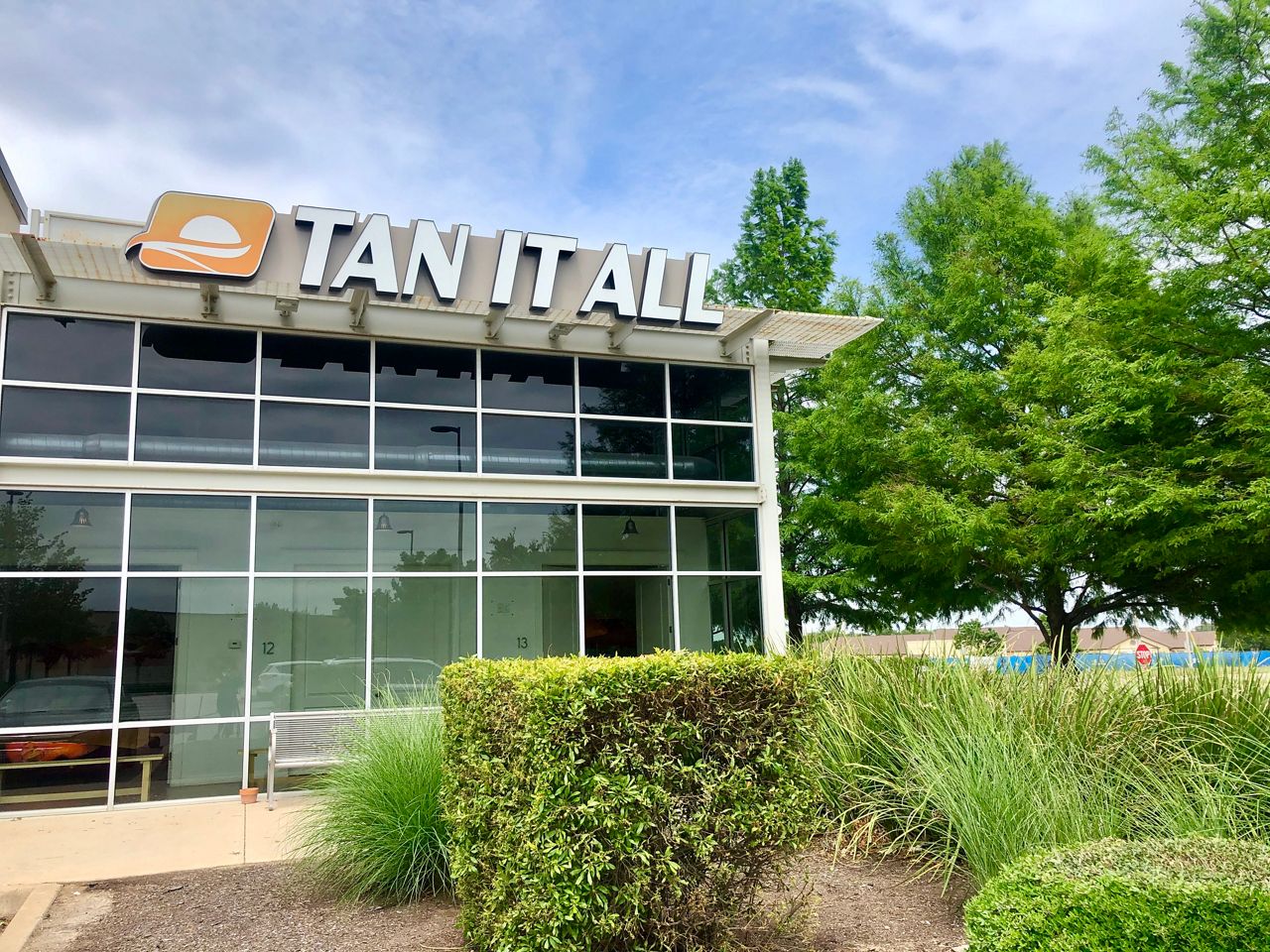 Tanning Salon Owners in Texas Thankful to Turn Lights On