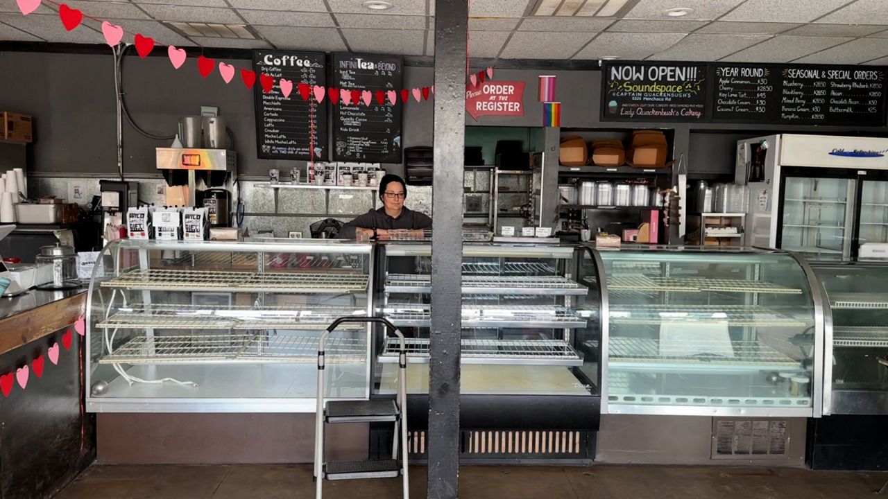 Popular Austin bakery left in dark amid power outages