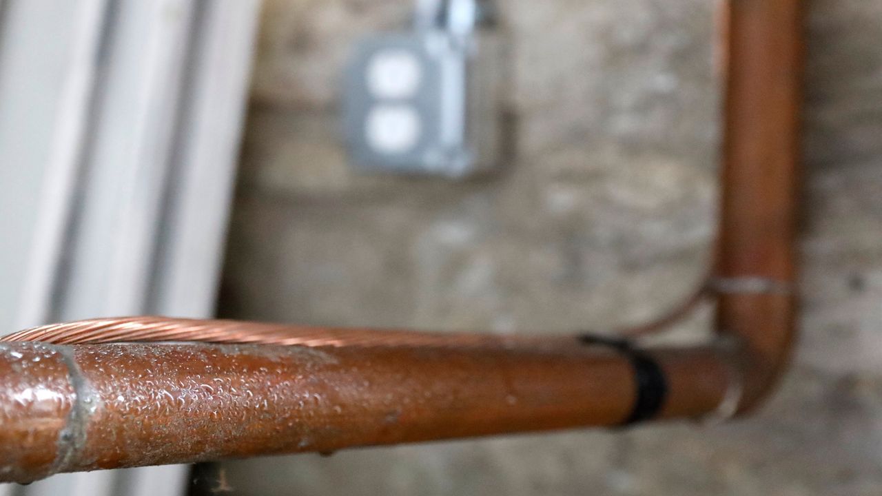 New report calls for legislation to replace lead pipes
