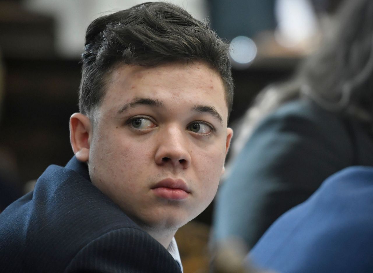 Witnesses 1st victim threatened Rittenhouse, lunged for gun