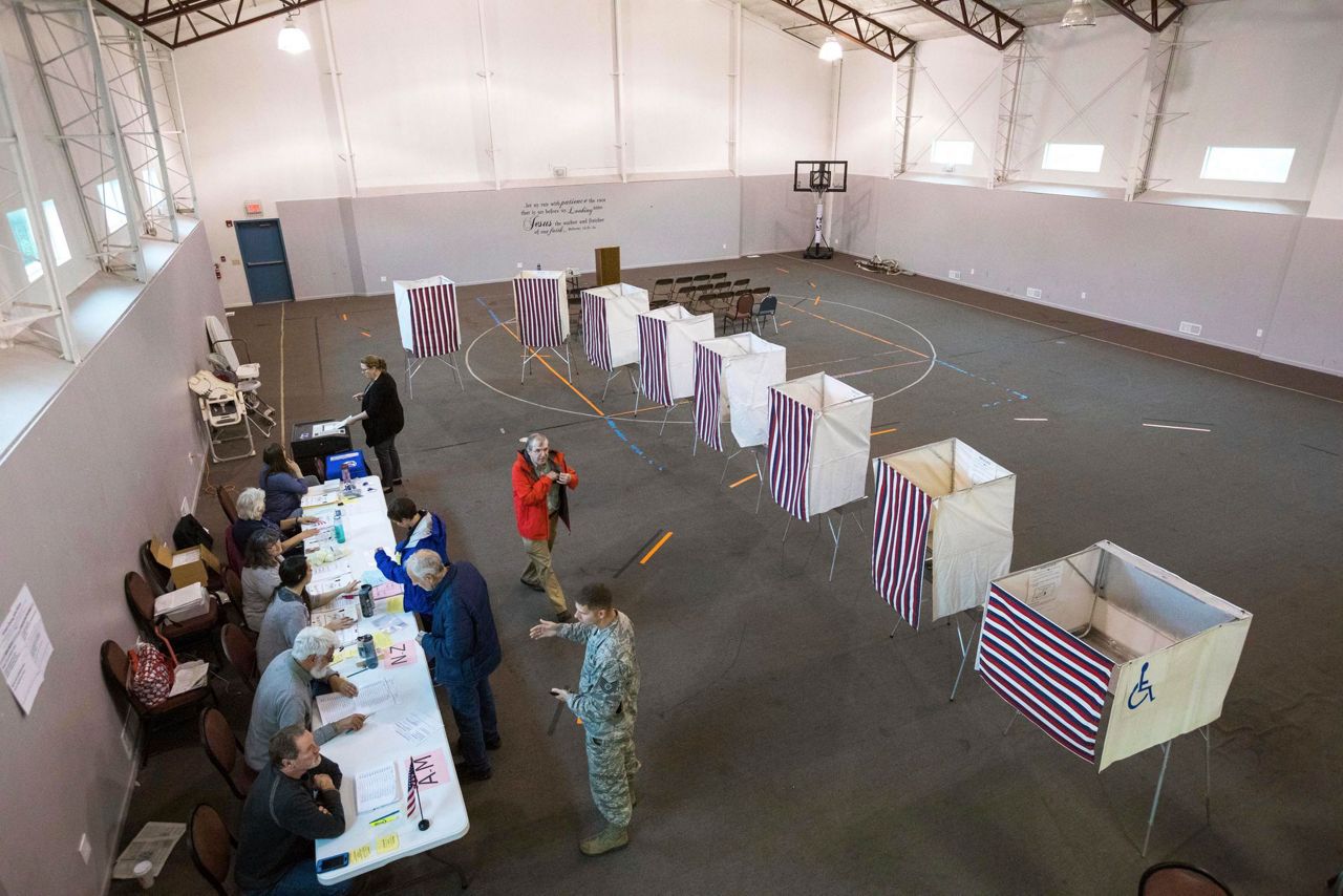 Primaries for governor, US House top Alaska ballot