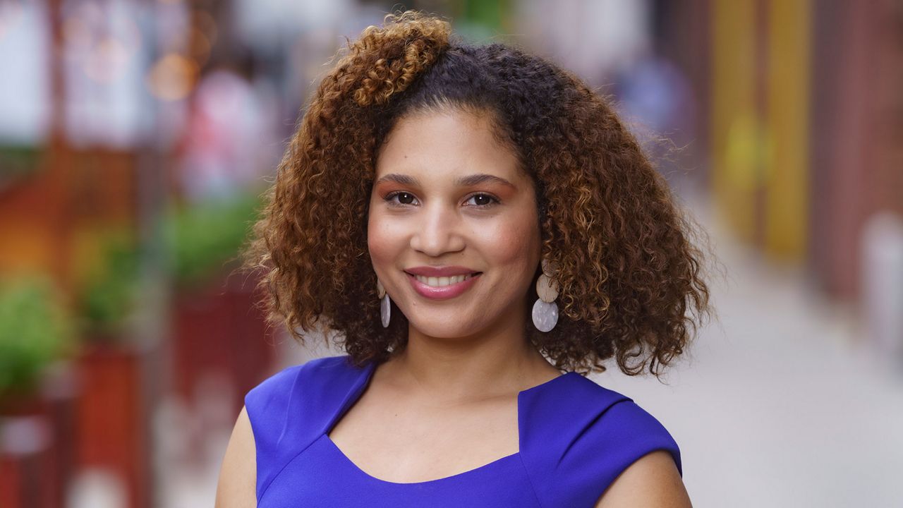 Angie Hernández Reportera