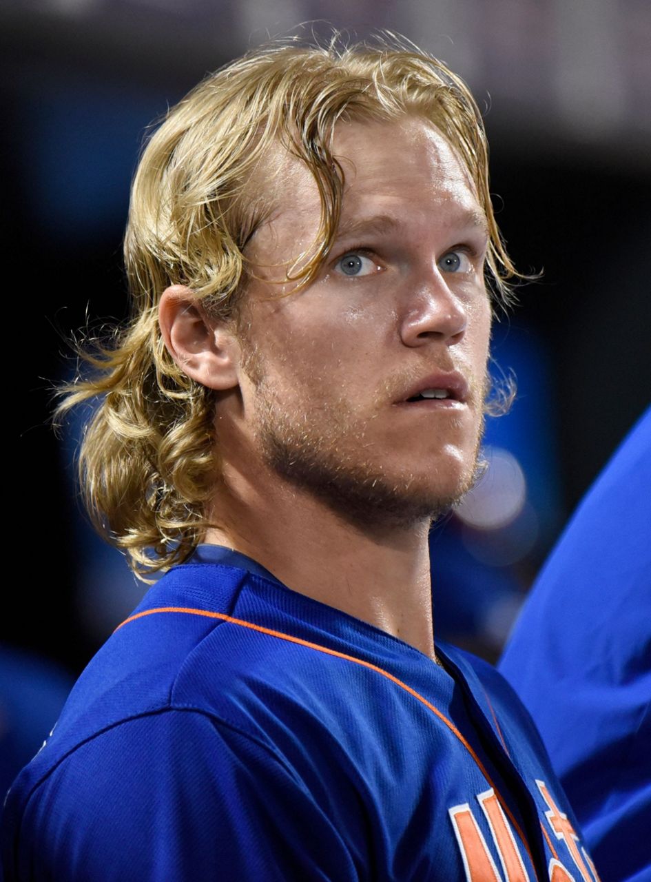 Astros starters rock hair extensions for postseason 'dos