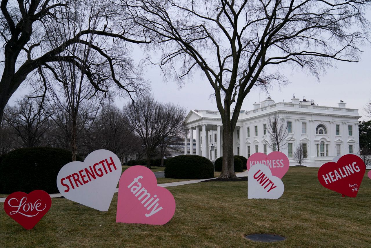 Biden views Valentine's Day decorations on WH lawn