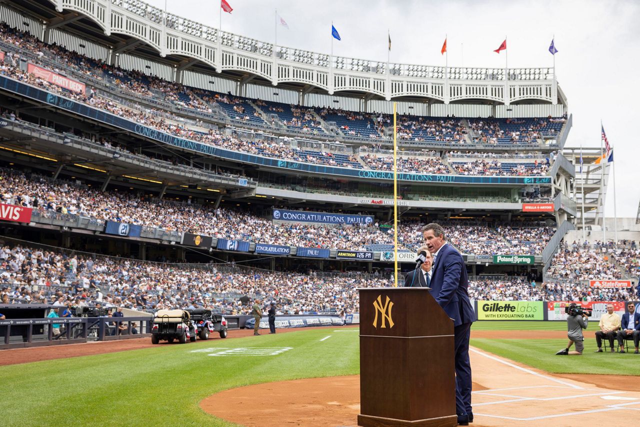 Yankees retire Paul O'Neill's No. 21 jersey