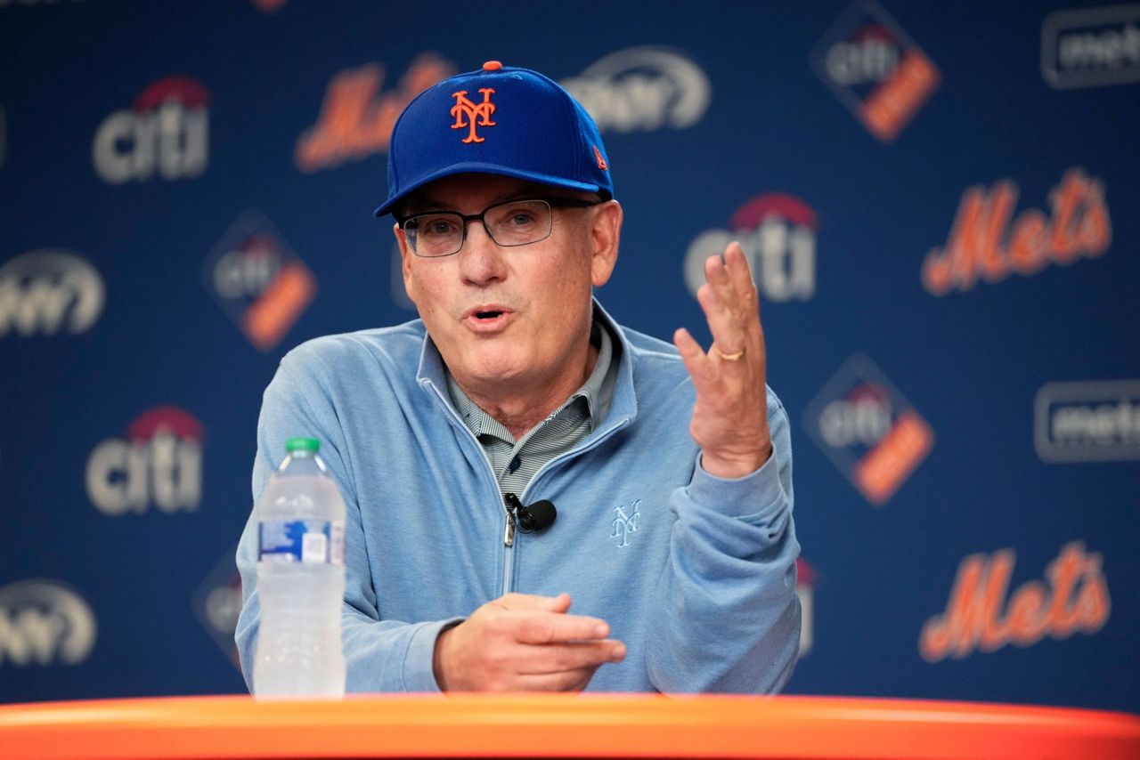Mets owner Steve Cohen threatens players with selloff, but Showalter