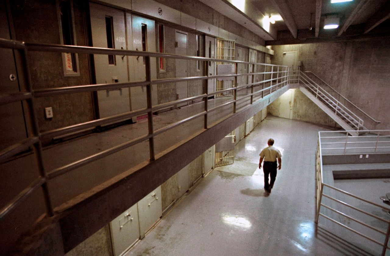 California prison guard died after reporting corruption