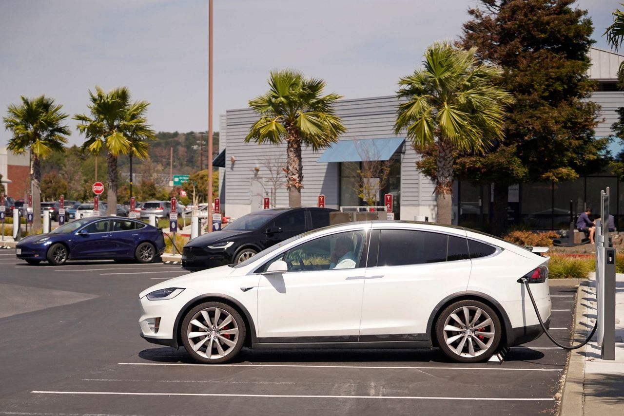 17 states weigh adopting California's electric car mandate