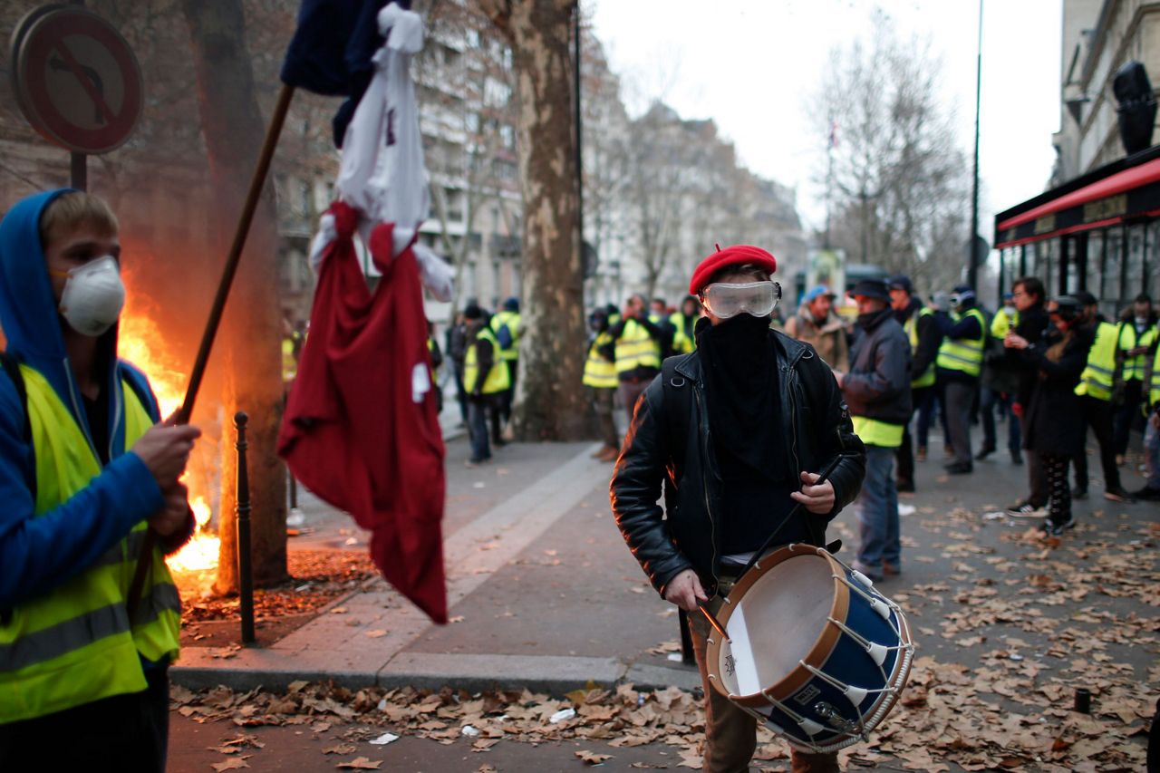 The Latest France detains 1,220 after antigovt protests