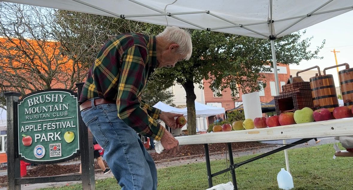 Man finds lost heirloom apples