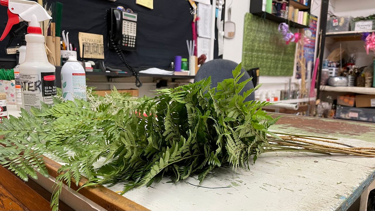 Uvalde flower shop receives donations from other florists