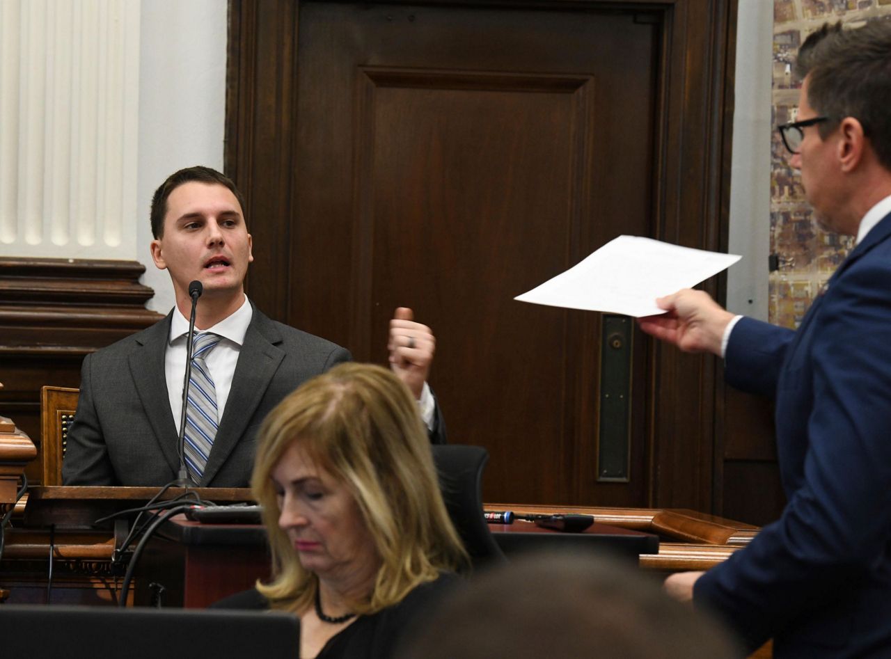 Witnesses 1st victim threatened Rittenhouse, lunged for gun