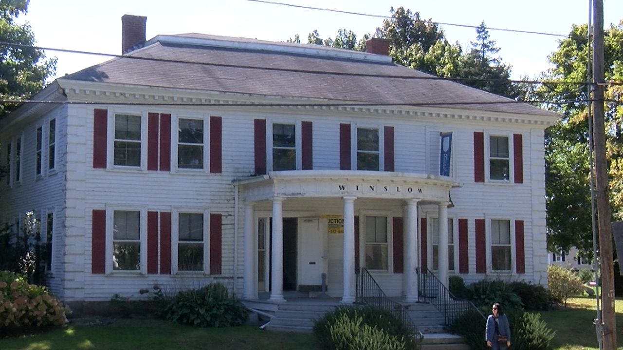 Leicester auctions off five former Becker College buildings