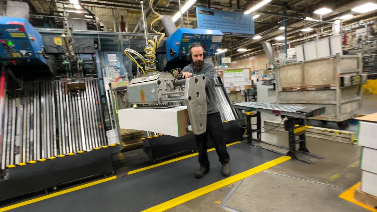 Now Hiring Lakeside Book Co. looks to fill positions