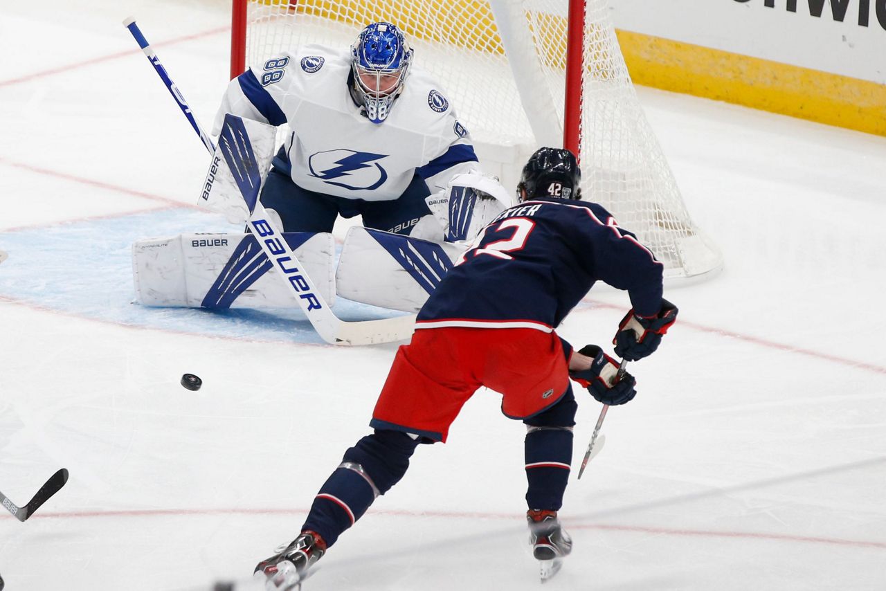 Hours after Dubois trade, Blue Jackets beat Lightning 52