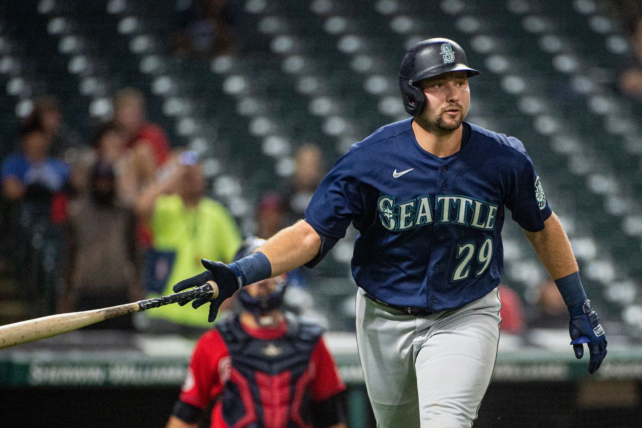 Crawford, Raleigh deliver in 11th, Mariners beat Guardians