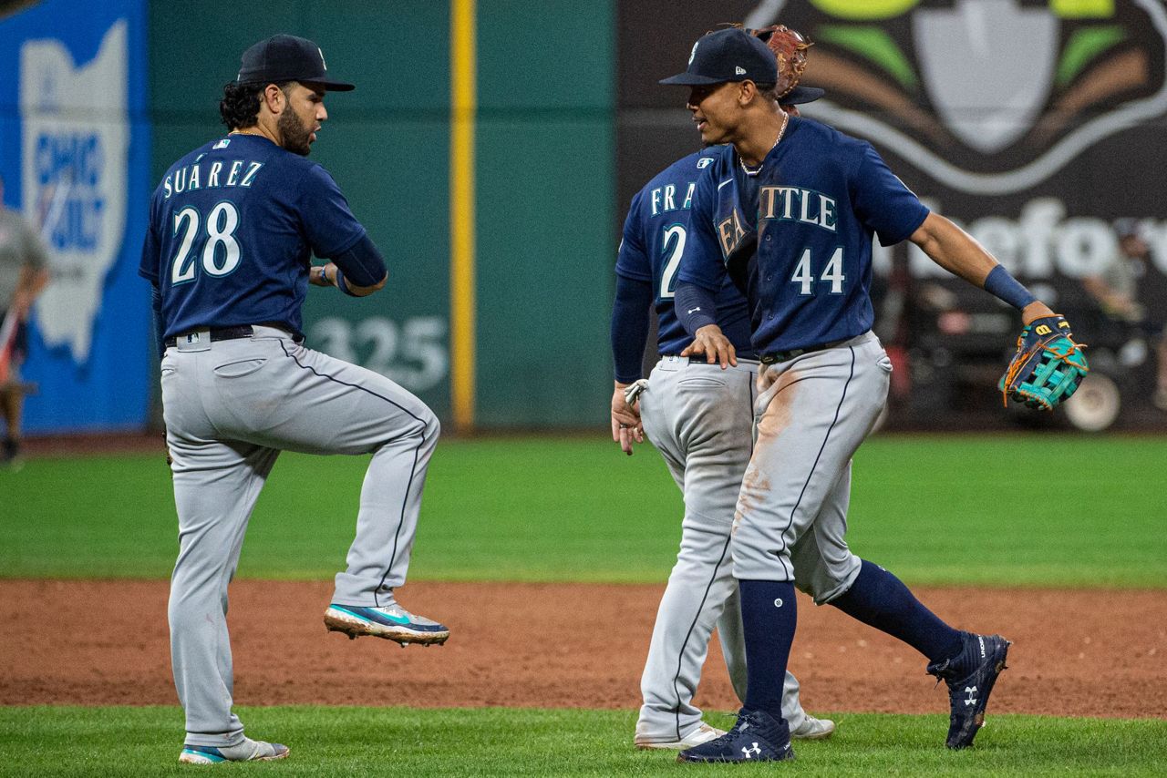 Crawford, Raleigh deliver in 11th, Mariners beat Guardians