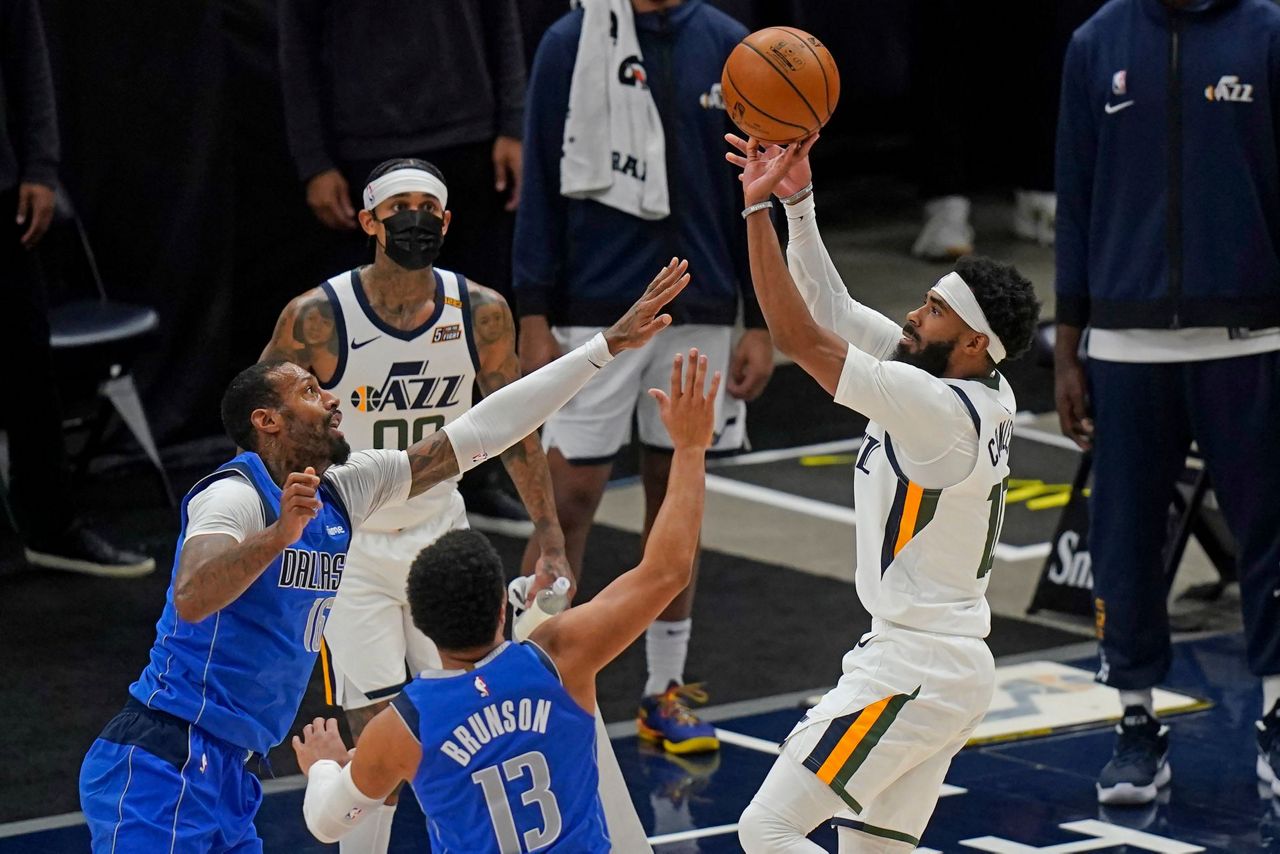 Jazz beat Mavericks 116104 for 10th straight victory