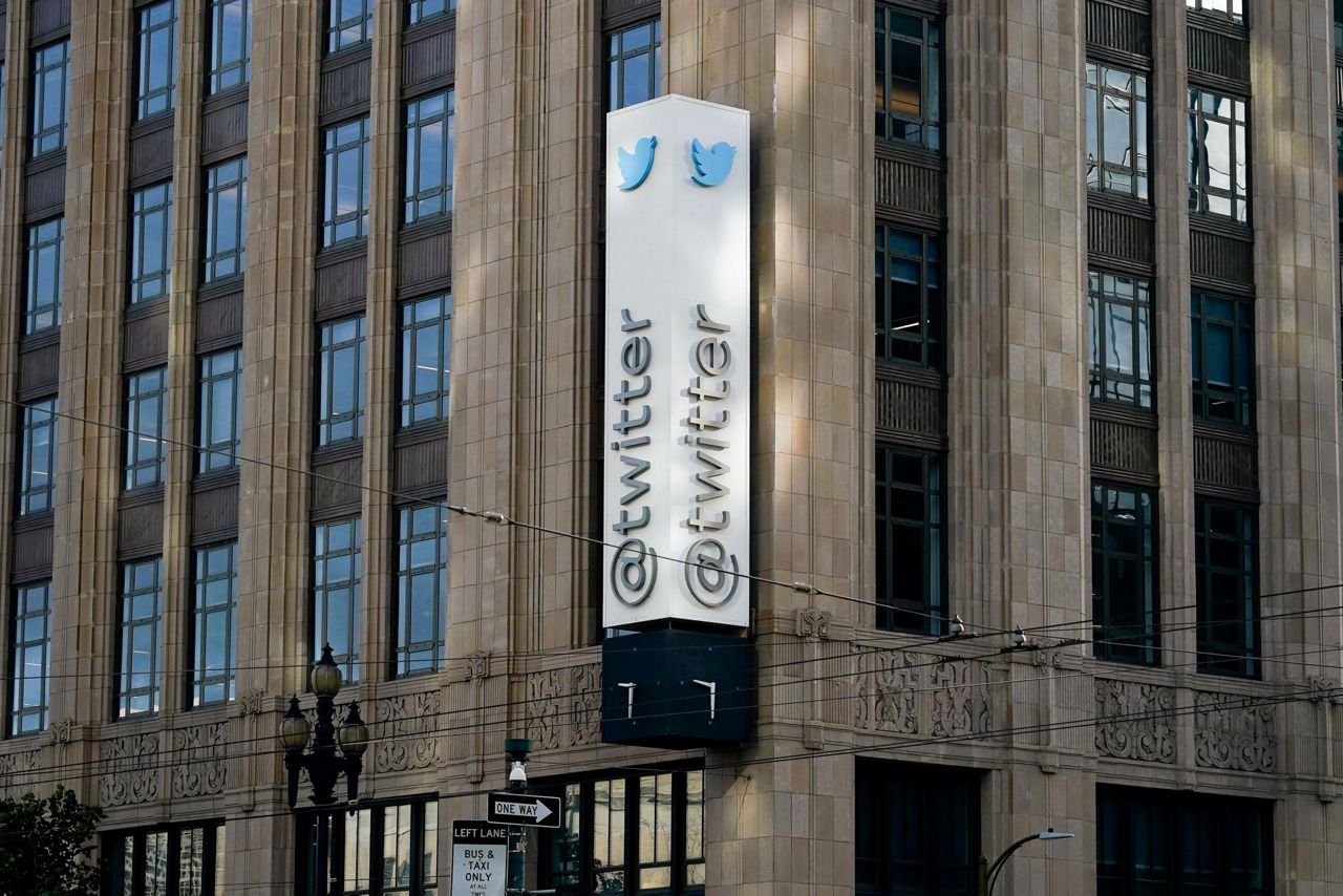 Twitter to add 'official' mark to verified big accounts