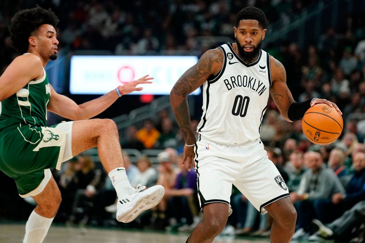 Bucks use lopsided run after Nash ejected, beat Nets 11099