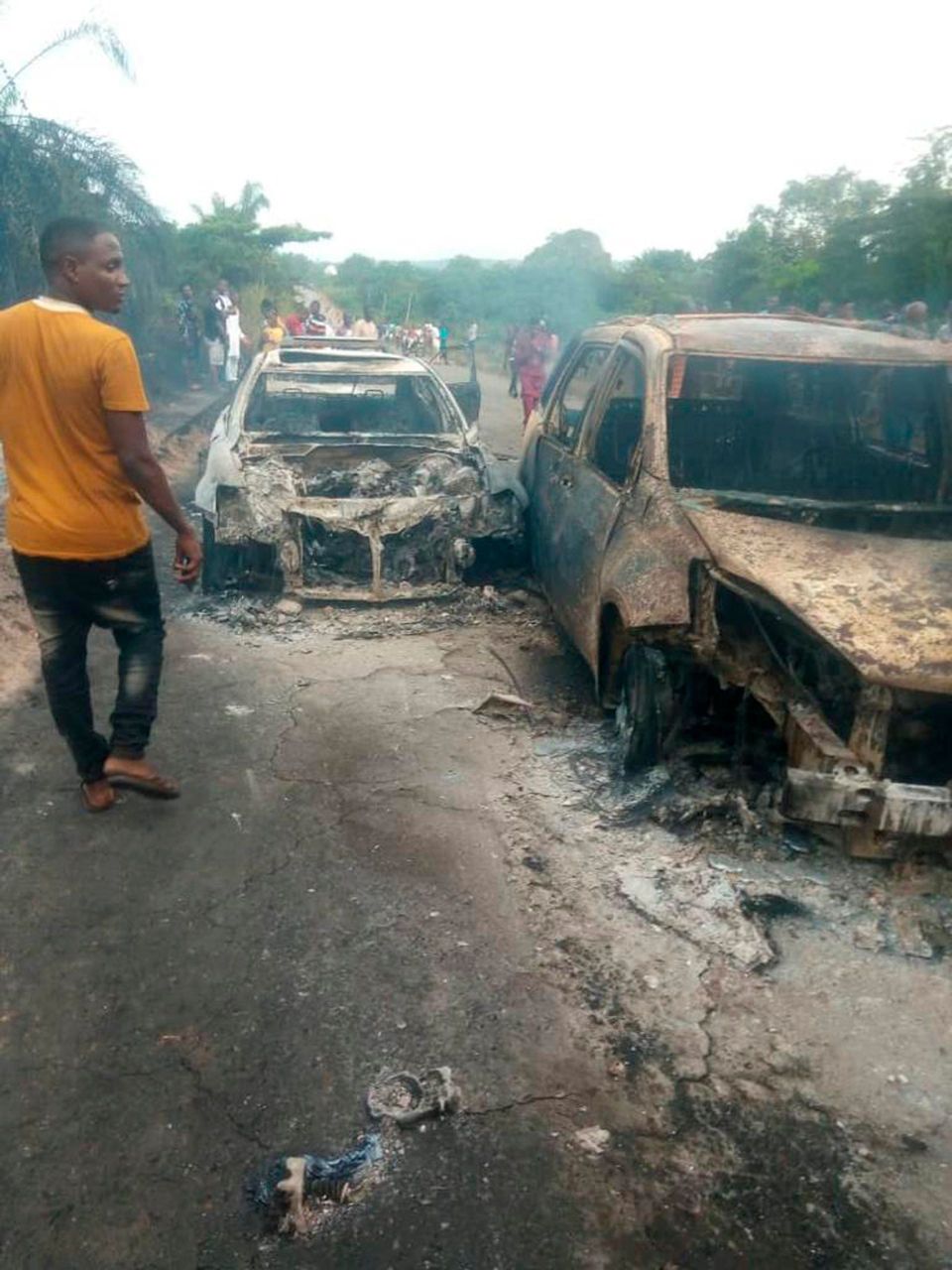 12 killed in Nigeria gasoline tanker explosion, police say