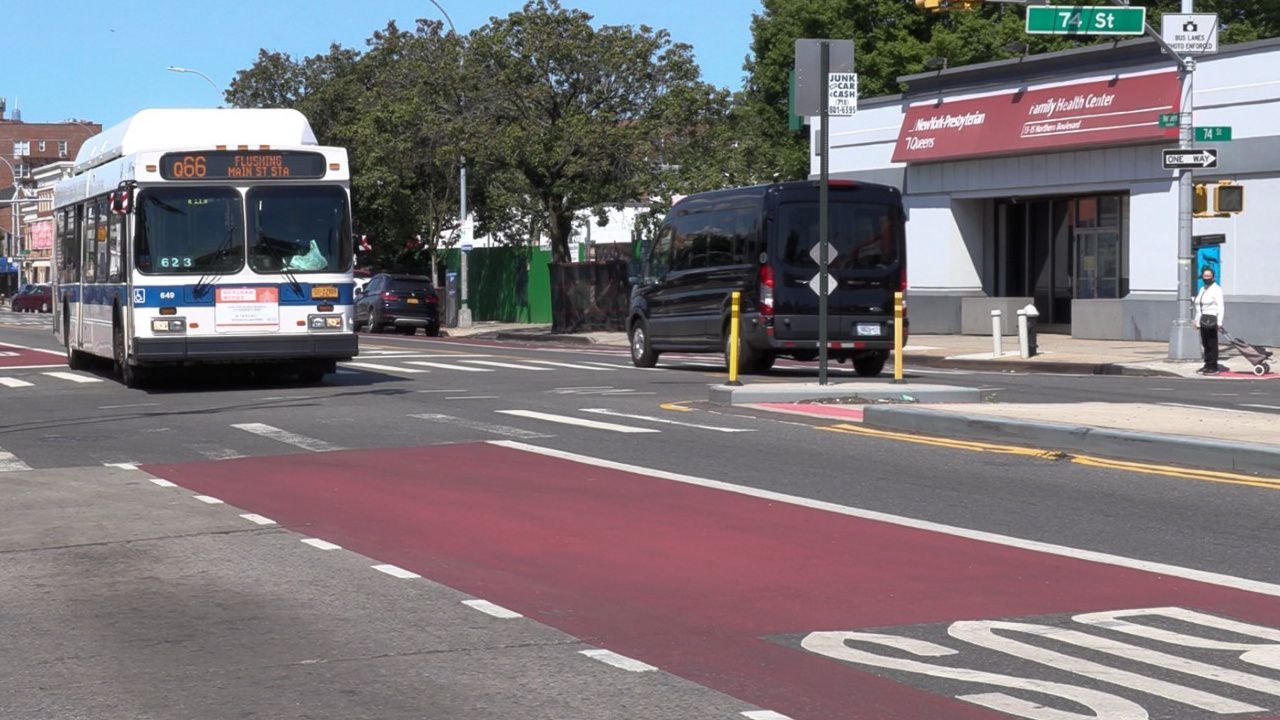 DOT completes Northern Boulevard bus priority project