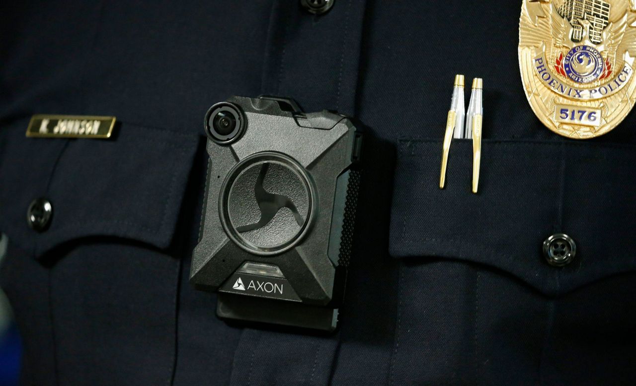 Phoenix among last big police forces to fully use body cams