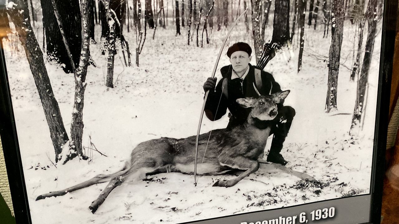 Wisconsin bowhunting history archery