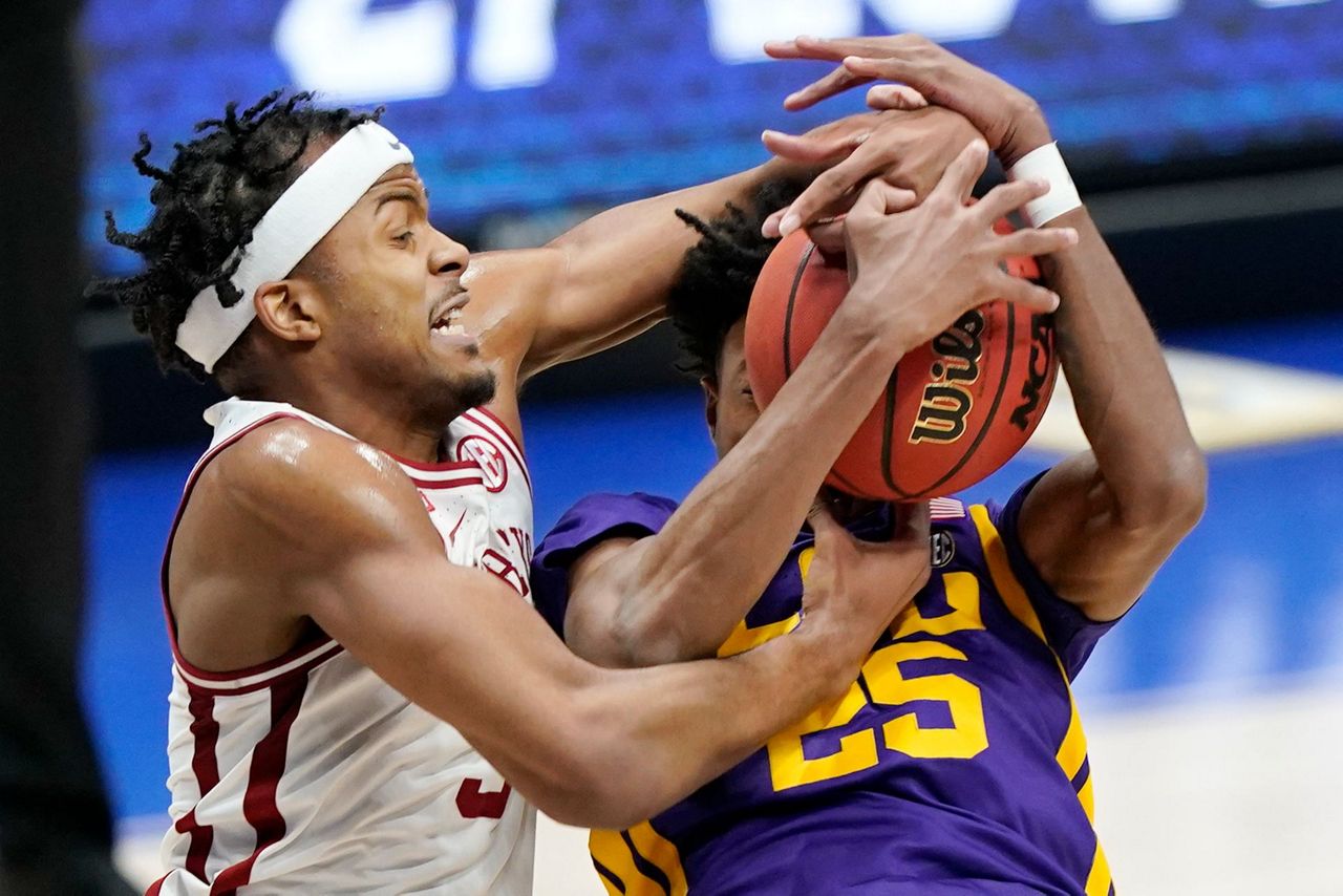 LSU upsets No. 8 Arkansas 7871 to reach SEC tourney final