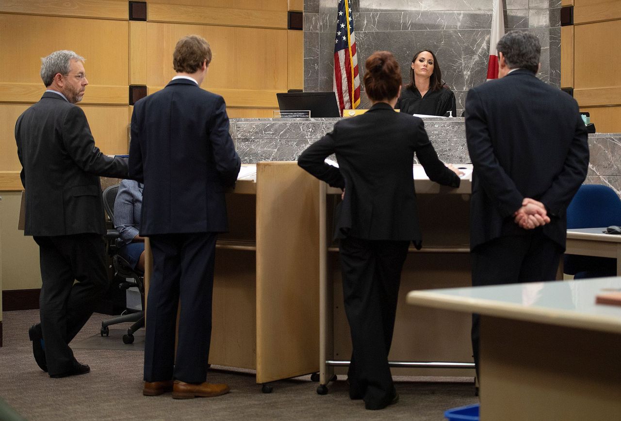 Parkland school shooting defense seeks delay in trial start