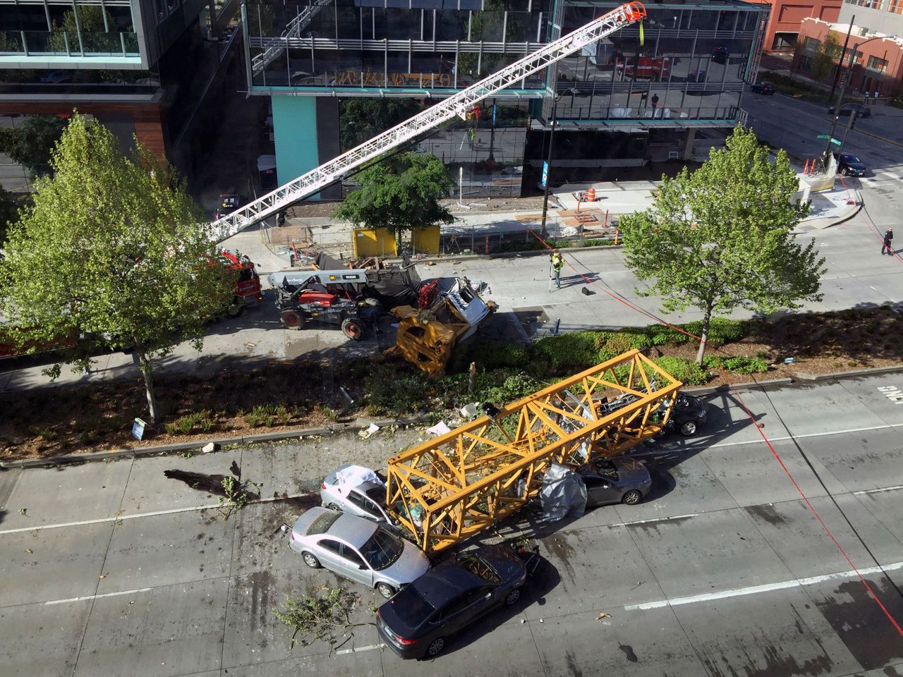 'Terrifying' Crane falls on busy Seattle street, killing 4