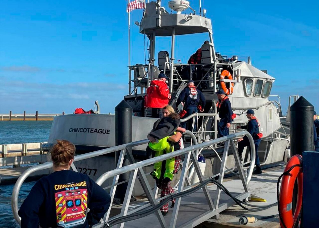 Coast Guard 13 rescued from sinking vessel off Virginia