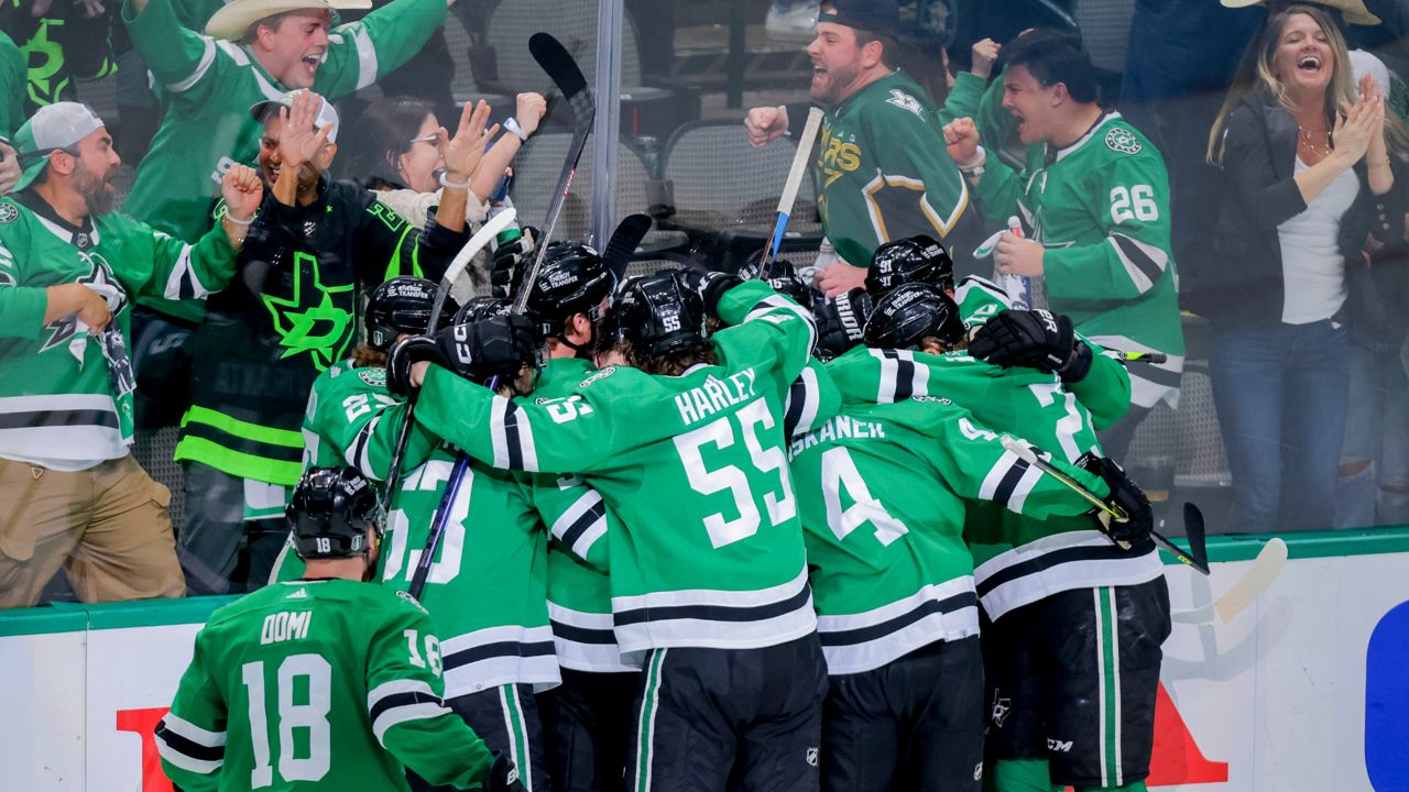 Stars beat Golden Knights 32 to avoid West sweep