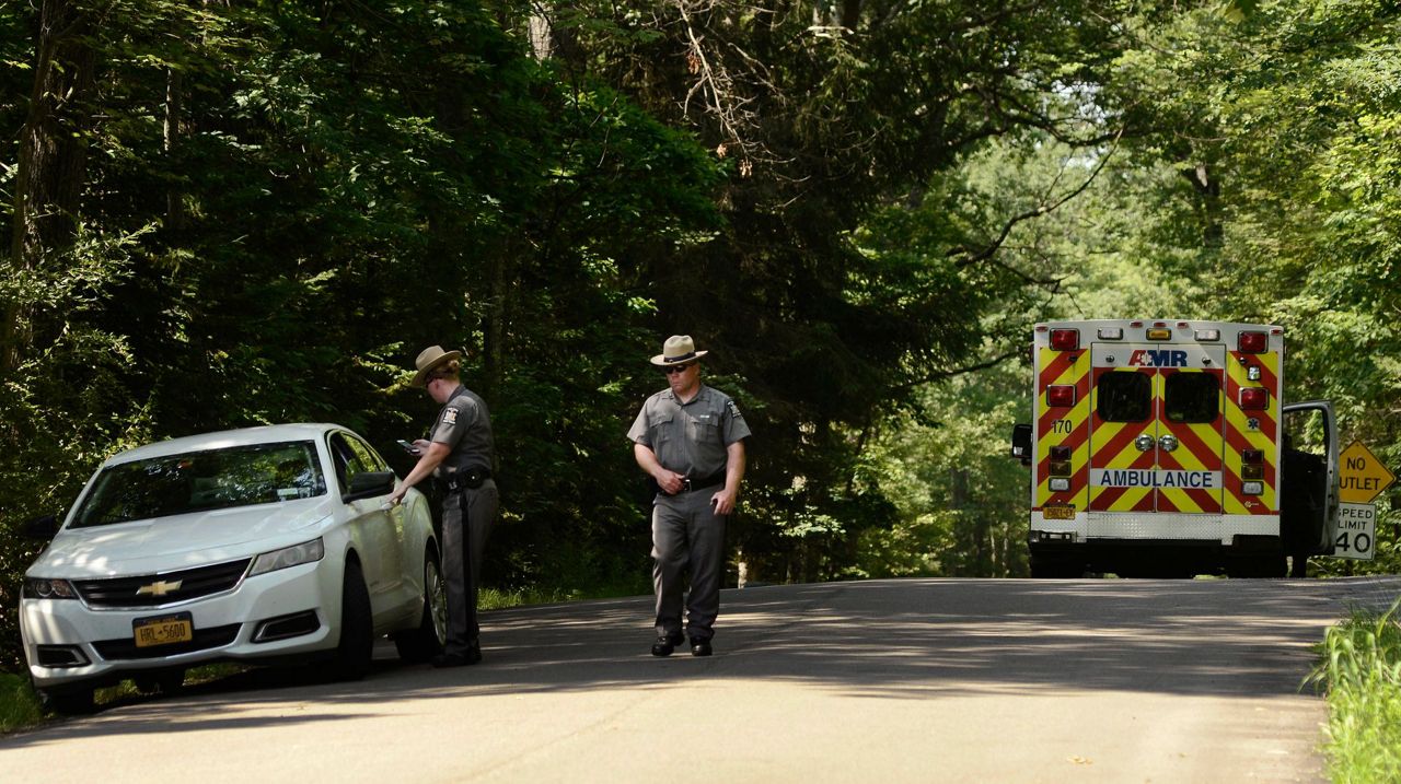 Official New York state trooper, suspect killed