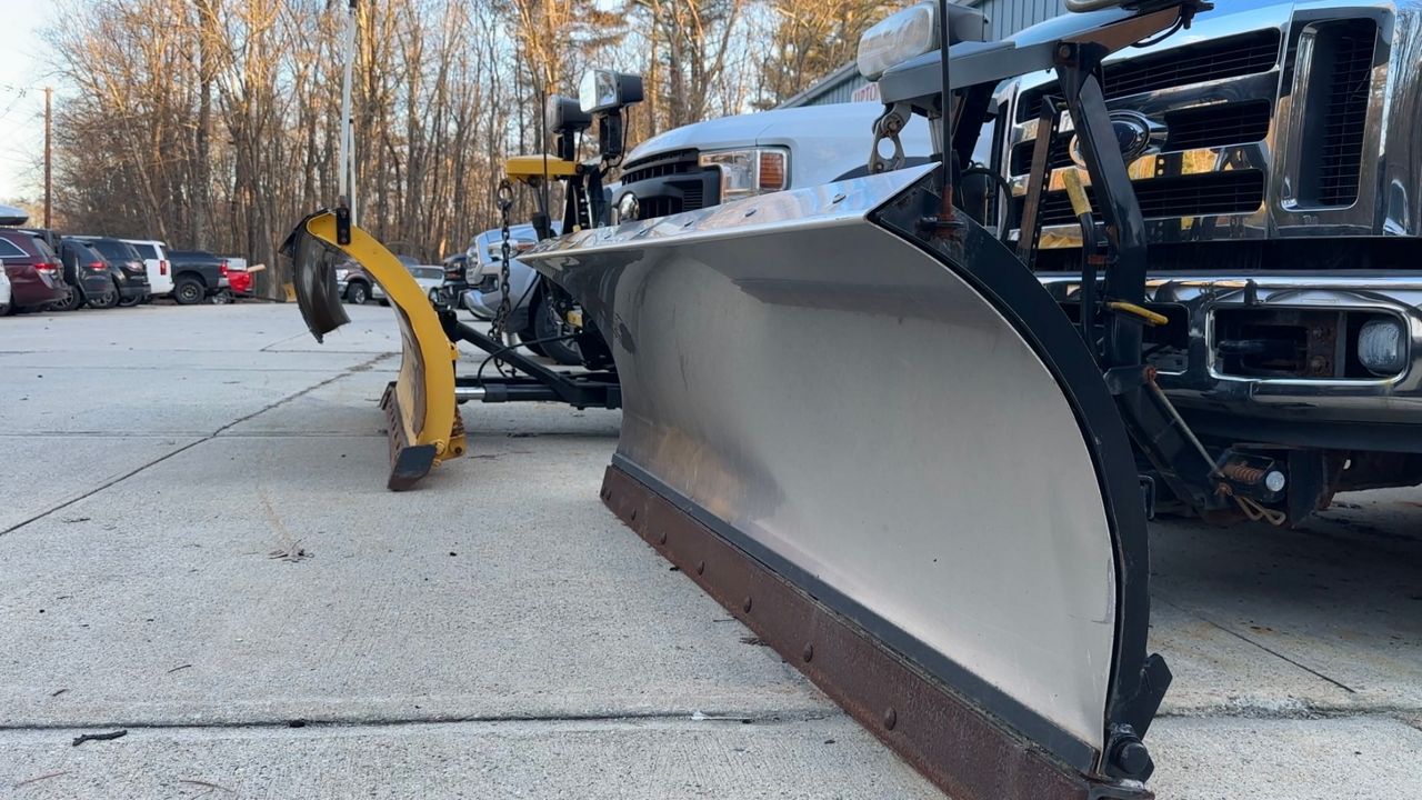 Local plow drivers, grocery stores prepare for weekend snow