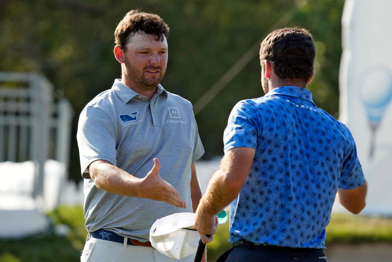 Hadwin builds an early oneshot lead at Valspar Championship