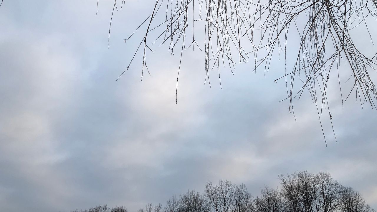 Few Snow Showers Throughout Monday