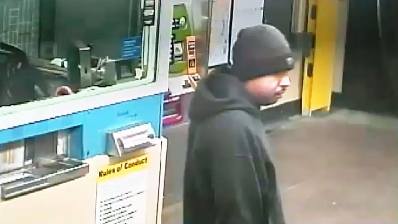 NYPD Man Drags Woman by Hair on Brooklyn Subway Platform