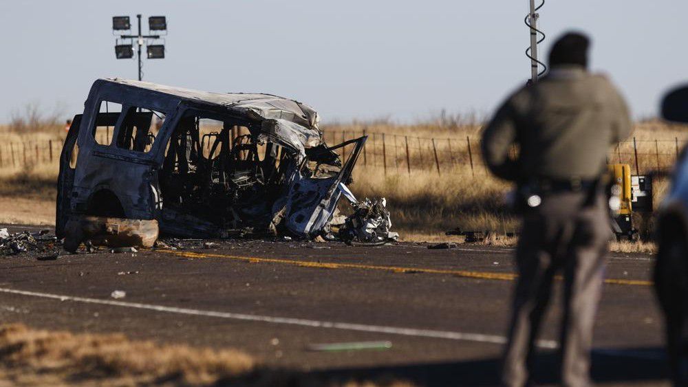 Multiple dead in crash involving U. of Southwest golf teams