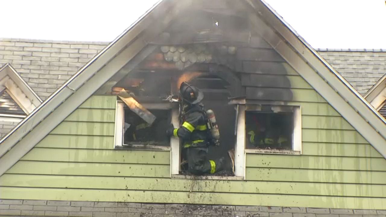 RFD 8 people safe after Fairview Heights house fire