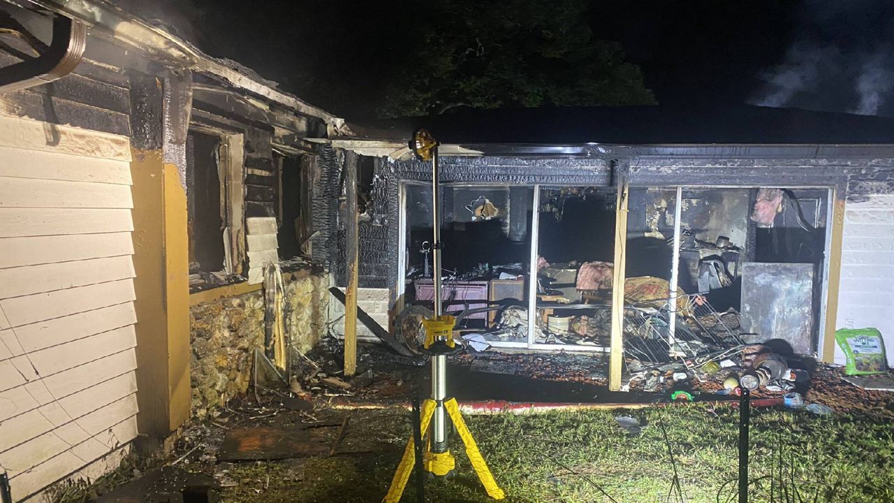 Officials investigate deadly house fire in Casselberry