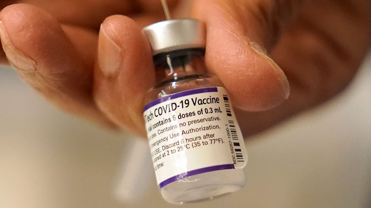 Pfizer refuerzo de vacuna ofrece protecciÃ³n contra Ã³micron