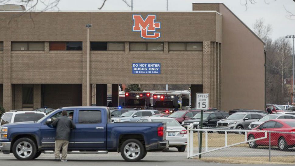 2 dead, 17 injured in Kentucky school shooting; suspect held