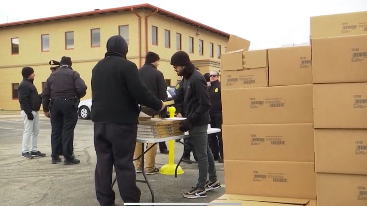 Palermo’s Pizza gives back to Milwaukee Police Department