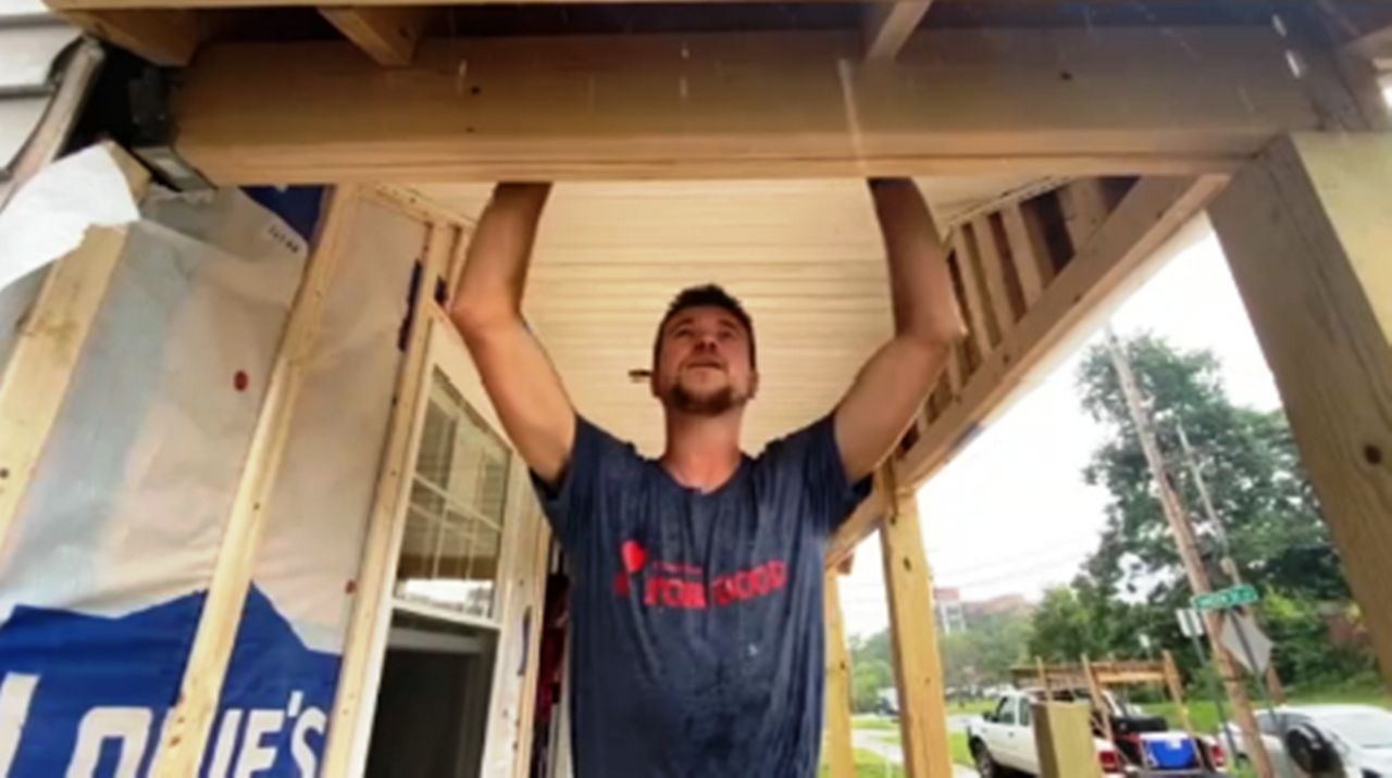 Syracuse Man Builds Tiny Homes for Good