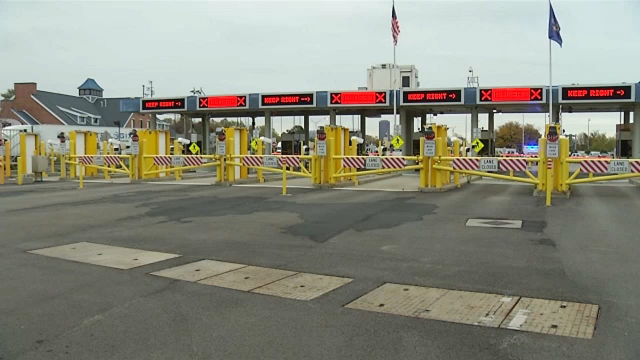 Doctor thinks vaccine could help reopen U.S.Canada border