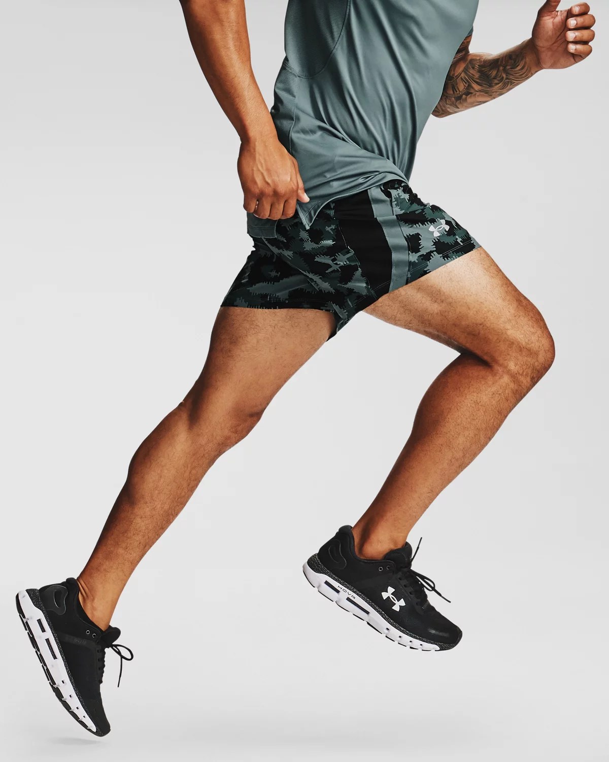 Under Armour Men’s Launch Camo 5inch Shorts Academy