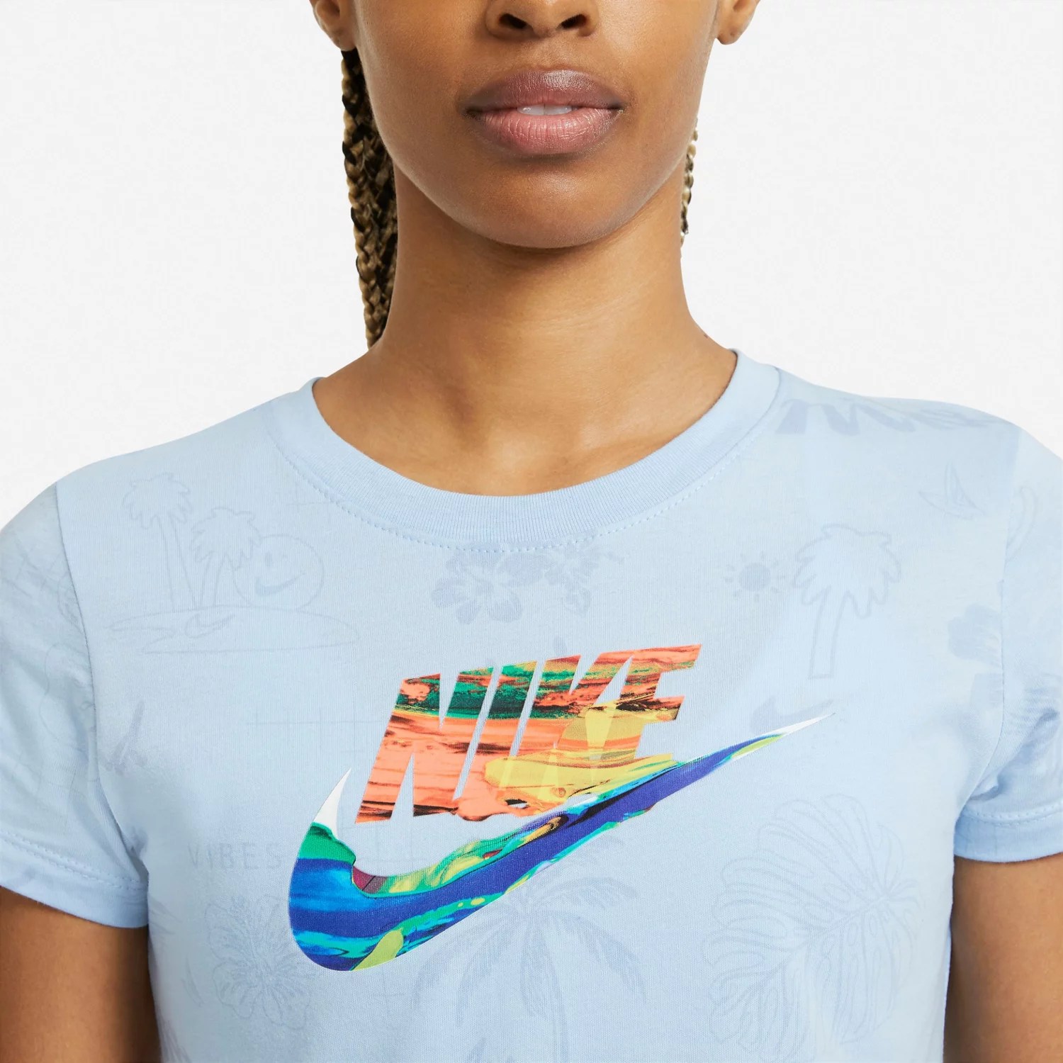 Nike Women's Sportswear Short Sleeve Tshirt Academy