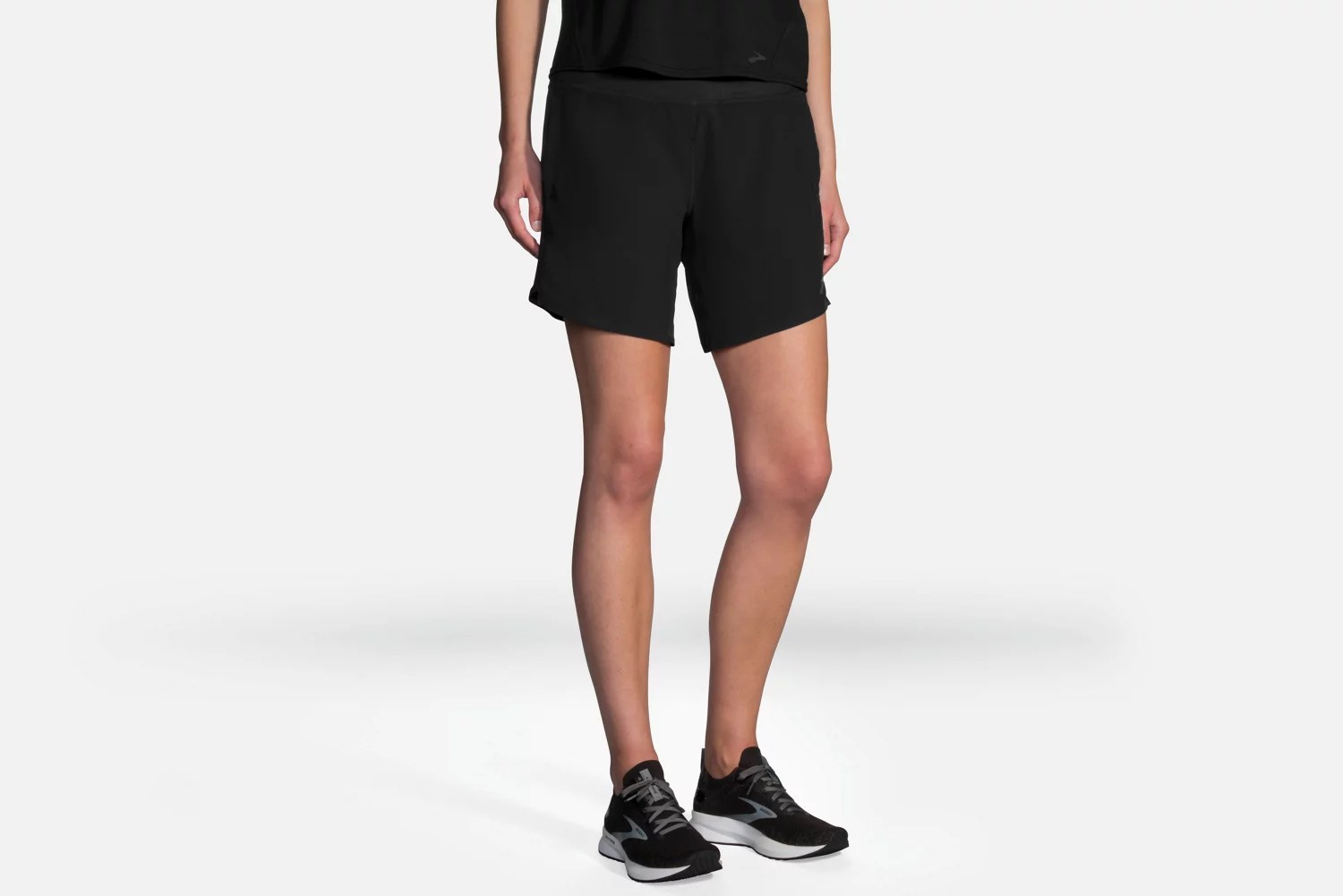 Brooks Women's Chaser Running Shorts 7 in Academy