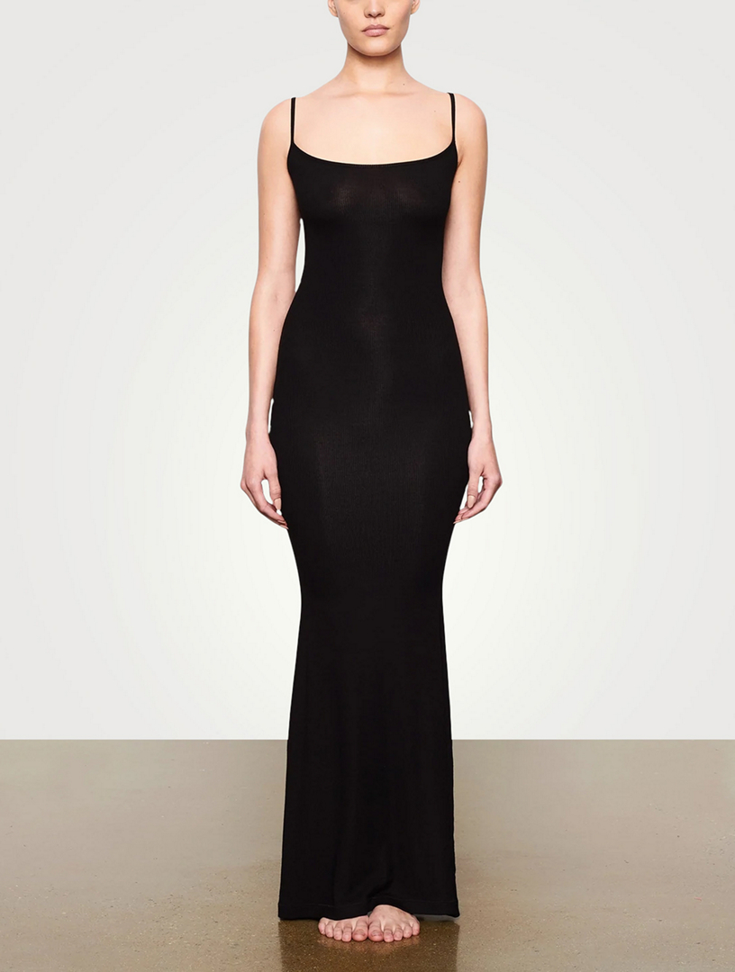SKIMS Longue robe à bretelles Soft Lounge Holt Renfrew Canada